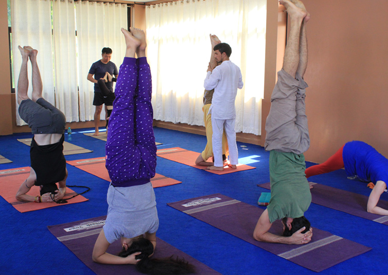 100 Hour Yoga Teacher Training In Rishikesh