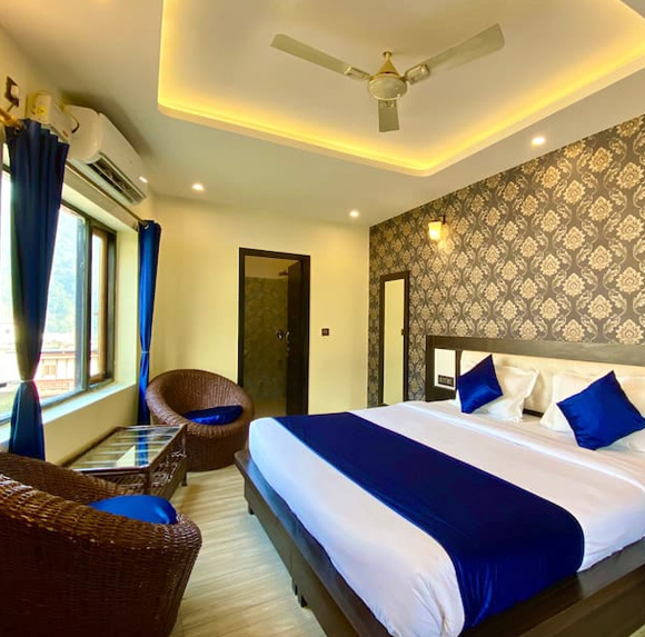 200 Hour Yoga Teacher Training in Rishikesh