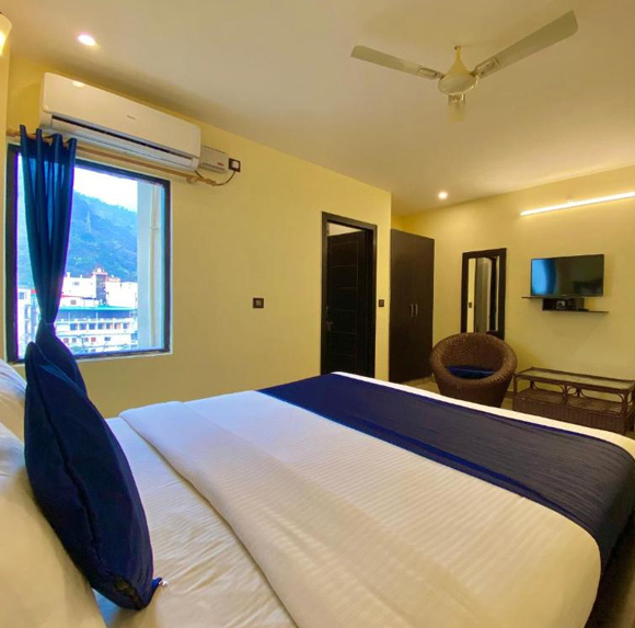 200 Hour Yoga Teacher Training in Rishikesh