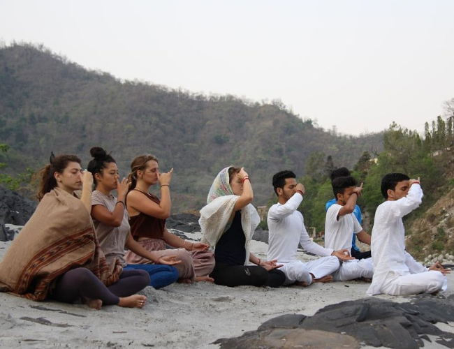 200 Hour Yoga Teacher Training In Rishikesh
